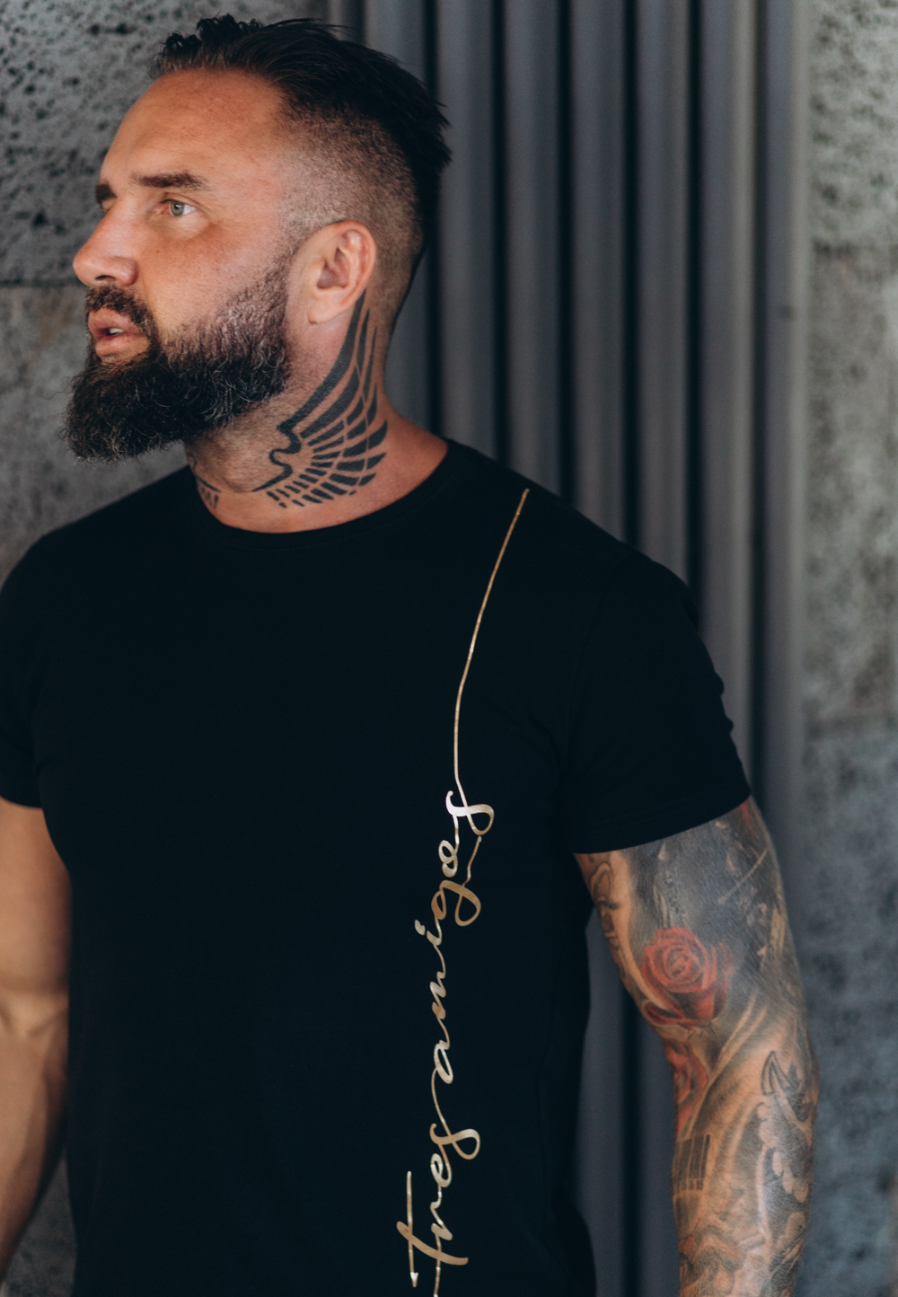 Koszulka Paco Slim Fit Vertical Signature z krótkim rękawem w kolorze czarnym.