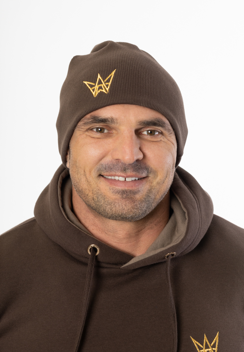 brazowa czapka meska